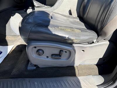 2004 Chevrolet TrailBlazer EXT LT   - Photo 12 - Greensburg, IN 47240-9353