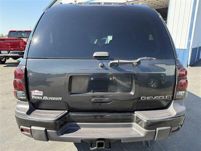 2004 Chevrolet TrailBlazer EXT LT   - Photo 7 - Greensburg, IN 47240-9353