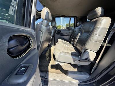 2004 Chevrolet TrailBlazer EXT LT   - Photo 18 - Greensburg, IN 47240-9353