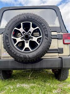 2017 Jeep Wrangler Unlimited Unlimited Sport - Photo 6 - Greensburg, IN 47240-9353