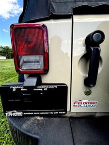 2017 Jeep Wrangler Unlimited Unlimited Sport - Photo 16 - Greensburg, IN 47240-9353