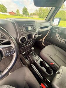 2017 Jeep Wrangler Unlimited Unlimited Sport - Photo 23 - Greensburg, IN 47240-9353