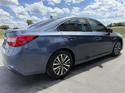 2018 Subaru Legacy 2.5i Premium   - Photo 16 - Greensburg, IN 47240-9353