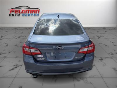 2018 Subaru Legacy 2.5i Premium   - Photo 7 - Greensburg, IN 47240-9353