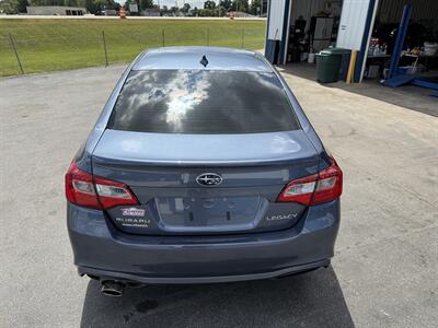2018 Subaru Legacy 2.5i Premium   - Photo 7 - Greensburg, IN 47240-9353