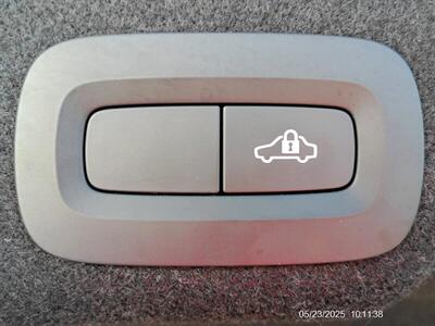 2021 Volvo S90 T6 Momentum   - Photo 36 - Greensburg, IN 47240-9353