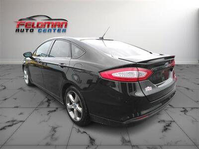 2013 Ford Fusion SE   - Photo 3 - Greensburg, IN 47240-9353