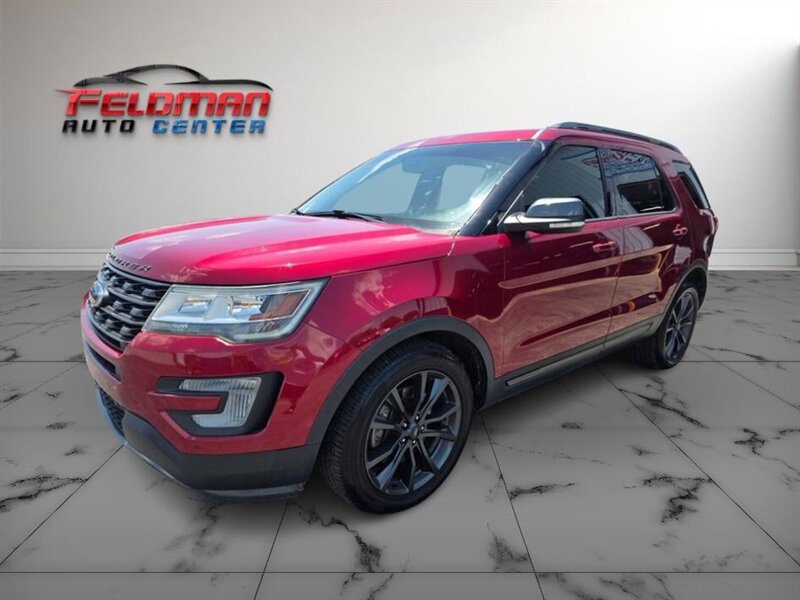 2017 Ford Explorer XLT - Photo 1 - Greensburg, IN 47240-9353
