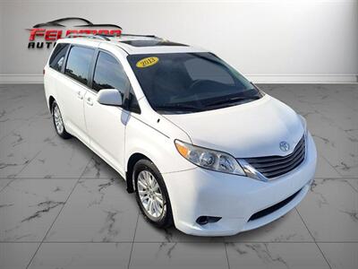 2013 Toyota Sienna XLE 7-Passenger   - Photo 9 - Greensburg, IN 47240-9353