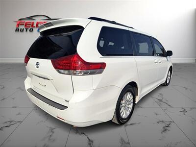 2013 Toyota Sienna XLE 7-Passenger   - Photo 5 - Greensburg, IN 47240-9353