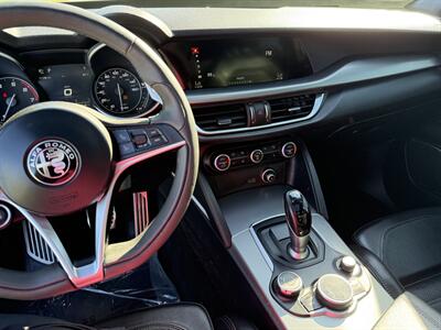 2018 Alfa Romeo Stelvio Ti Sport  Q4 - Photo 16 - Greensburg, IN 47240-9353