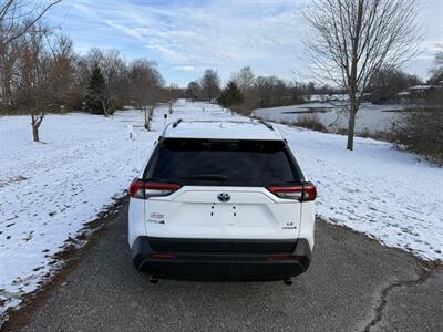 2021 Toyota RAV4 Hybrid LE - Photo 4 - Greensburg, IN 47240-9353