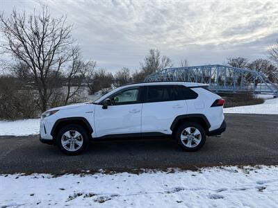 2021 Toyota RAV4 Hybrid LE - Photo 2 - Greensburg, IN 47240-9353