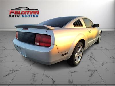 2009 Ford Mustang V6 Deluxe   - Photo 3 - Greensburg, IN 47240-9353