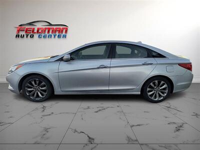 2013 Hyundai SONATA SE   - Photo 2 - Greensburg, IN 47240-9353