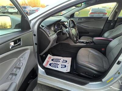 2013 Hyundai SONATA SE   - Photo 11 - Greensburg, IN 47240-9353