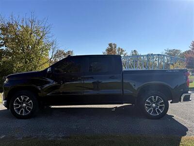 2022 Chevrolet Silverado 1500 Limited LT - Photo 2 - Greensburg, IN 47240-9353