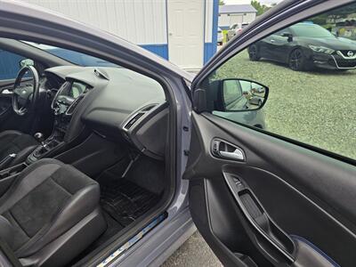 2017 Ford Focus RS   - Photo 22 - Greensburg, IN 47240-9353