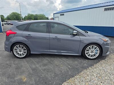 2017 Ford Focus RS   - Photo 7 - Greensburg, IN 47240-9353