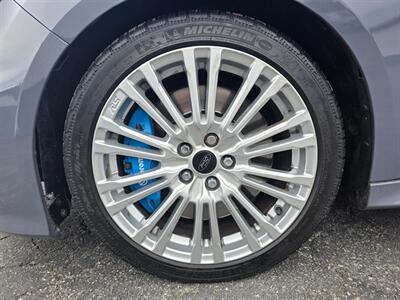2017 Ford Focus RS   - Photo 30 - Greensburg, IN 47240-9353