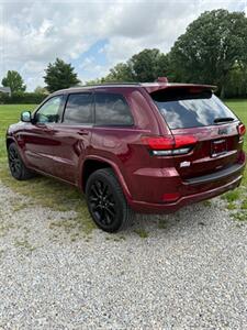 2019 Jeep Grand Cherokee Altitude   - Photo 7 - Greensburg, IN 47240-9353