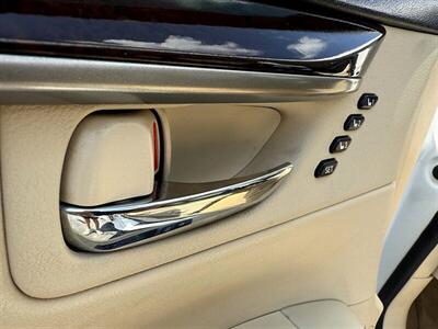 2014 Lexus ES 350   - Photo 24 - Greensburg, IN 47240-9353
