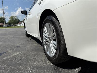 2014 Lexus ES 350   - Photo 27 - Greensburg, IN 47240-9353