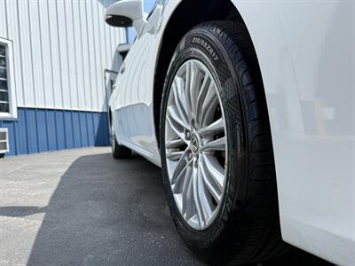 2014 Lexus ES 350   - Photo 28 - Greensburg, IN 47240-9353