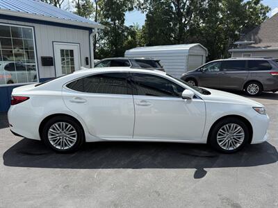 2014 Lexus ES 350   - Photo 10 - Greensburg, IN 47240-9353