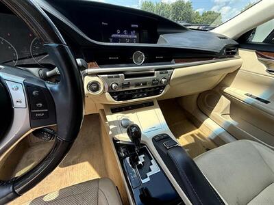 2014 Lexus ES 350   - Photo 23 - Greensburg, IN 47240-9353