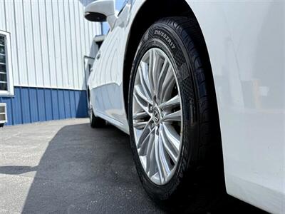 2014 Lexus ES 350   - Photo 28 - Greensburg, IN 47240-9353
