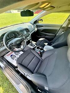 2019 Hyundai ELANTRA SEL   - Photo 30 - Greensburg, IN 47240-9353
