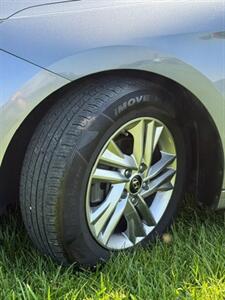 2019 Hyundai ELANTRA SEL   - Photo 2 - Greensburg, IN 47240-9353