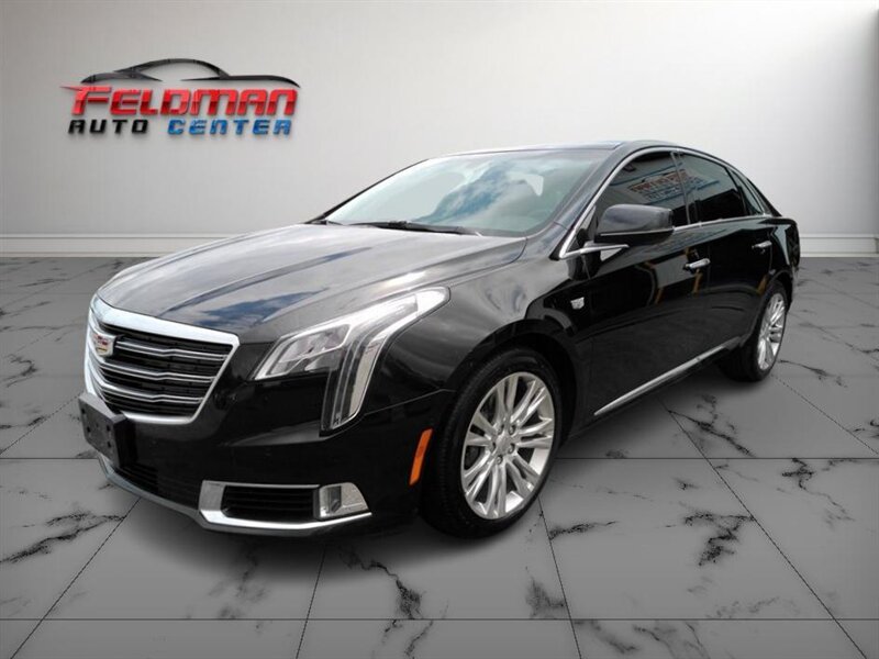 2018 Cadillac XTS Luxury - Photo 1 - Greensburg, IN 47240-9353