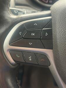 2018 Jeep Grand Cherokee Overland   - Photo 22 - Greensburg, IN 47240-9353