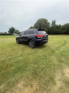 2018 Jeep Grand Cherokee Overland   - Photo 6 - Greensburg, IN 47240-9353