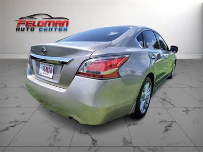 2015 Nissan Altima 2.5 SL   - Photo 5 - Greensburg, IN 47240-9353