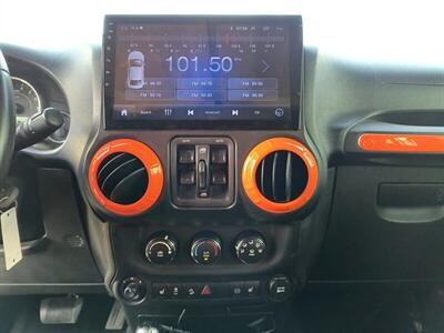 2011 Jeep Wrangler Unlimited Sahara   - Photo 15 - Greensburg, IN 47240-9353