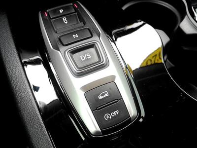 2020 Honda Pilot Touring w/Rear Captain's   - Photo 29 - Greensburg, IN 47240-9353