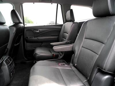 2020 Honda Pilot Touring w/Rear Captain's   - Photo 34 - Greensburg, IN 47240-9353