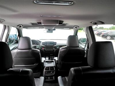 2020 Honda Pilot Touring w/Rear Captain's   - Photo 37 - Greensburg, IN 47240-9353