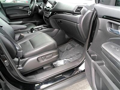 2020 Honda Pilot Touring w/Rear Captain's   - Photo 46 - Greensburg, IN 47240-9353