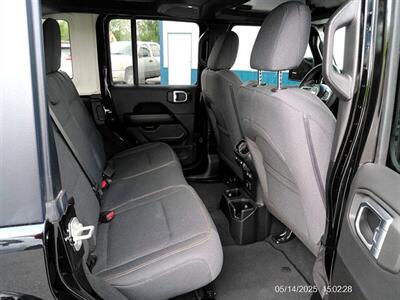 2024 Jeep Wrangler Sahara   - Photo 37 - Greensburg, IN 47240-9353