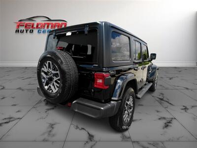 2024 Jeep Wrangler Sahara   - Photo 7 - Greensburg, IN 47240-9353