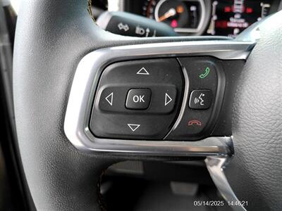2024 Jeep Wrangler Sahara   - Photo 20 - Greensburg, IN 47240-9353
