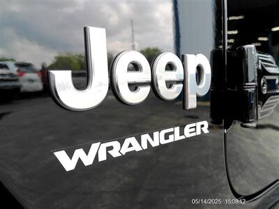 2024 Jeep Wrangler Sahara   - Photo 48 - Greensburg, IN 47240-9353