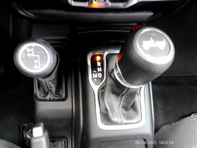 2024 Jeep Wrangler Sahara   - Photo 28 - Greensburg, IN 47240-9353