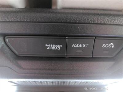 2024 Jeep Wrangler Sahara   - Photo 29 - Greensburg, IN 47240-9353
