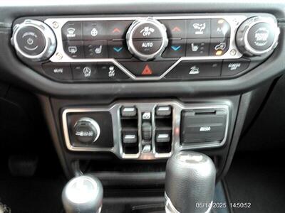2024 Jeep Wrangler Sahara   - Photo 26 - Greensburg, IN 47240-9353
