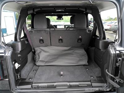2024 Jeep Wrangler Sahara   - Photo 35 - Greensburg, IN 47240-9353